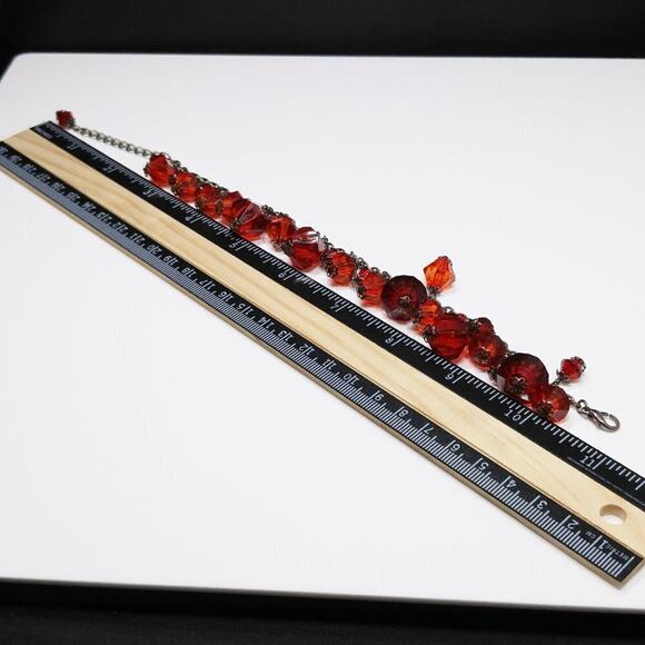 Red Lucite Beaded Bracelet, Cluster Dangle Beads, 7 Inches - Picture 4 of 8